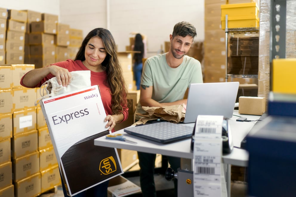 https://8982035.fs1.hubspotusercontent-na1.net/hubfs/8982035/AMVO_UPS_Del%20carrito%20al%20mundo.jpg